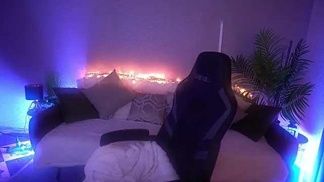 MirandaWong's Live XXX Chat