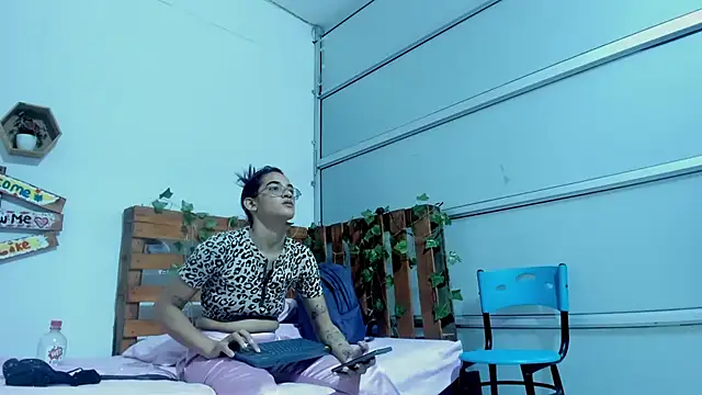 XXX chat uživo modela cris_dulce