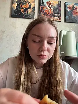 MilaMoone – Naživo XXX chat