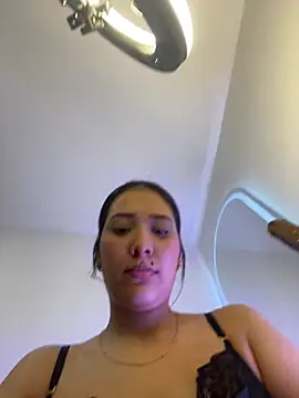 IsabellaJoness_'s Live XXX Chat