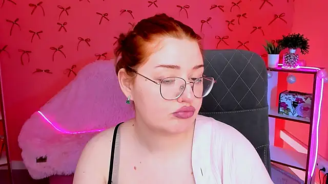 StaceyJensenのライブXXXチャット