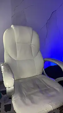 XXX chat uživo modela NiickyJones