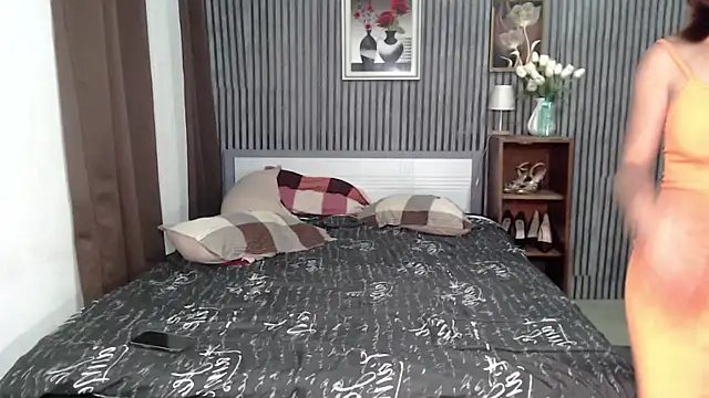 Show modela xasianbigcockcumx na web-kameri