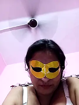 Show modela Gullapi na web-kameri