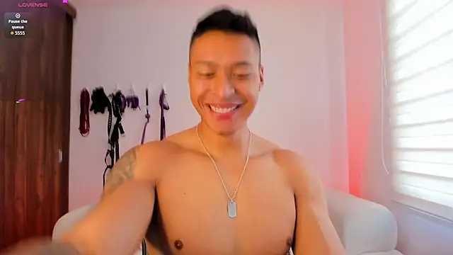 abu_dhabi_21 Adlı Modelin Web Kamerası Şovu