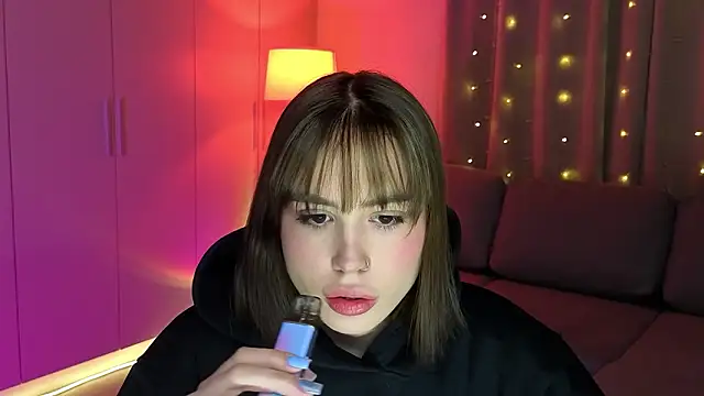 Aurelia_Voss Adlı Modelin Canlı XXX Sohbeti