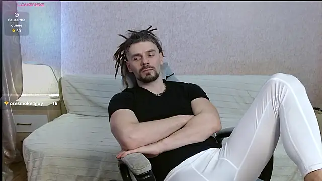 Aestheticguy101 Adlı Modelin Canlı XXX Sohbeti