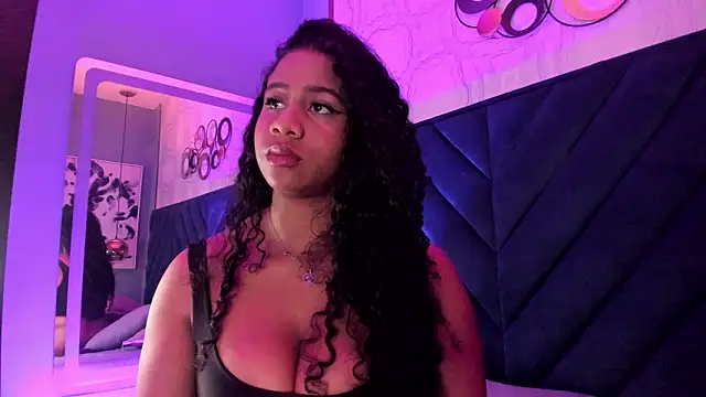 Sofi_Fox_'s Live XXX Chat