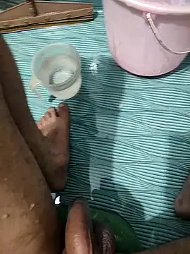 Desi_lund10 Adlı Modelin Canlı XXX Sohbeti