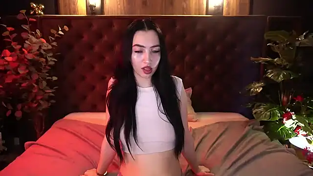 WildKittenX_'s Live XXX Chat