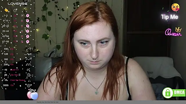 Chat +18 de Alicia_love00 ao vivo