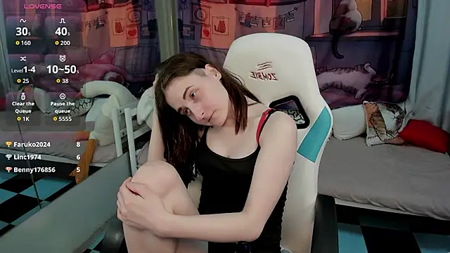 KiraDuvall Chat XXX in diretta