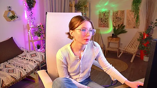 ElliFrankenweenie's Live XXX Chat