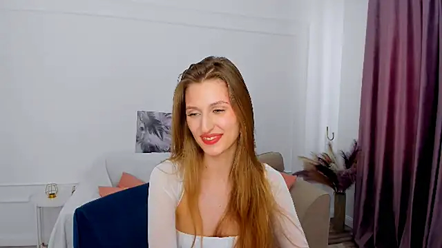 NaturalBeaty's Live XXX Chat