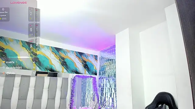 Chat +18 de IsaDiiaz ao vivo