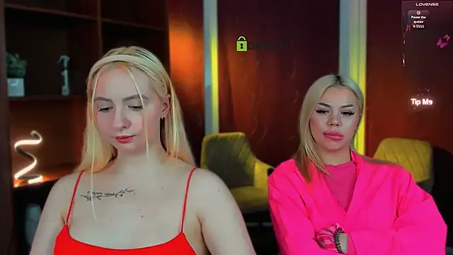 mila_glow1's Live XXX Chat