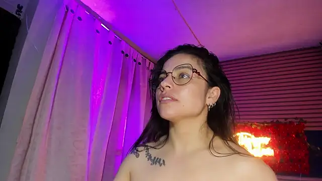 rosse_2504 Chat XXX in diretta