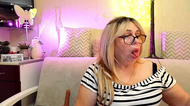 XXX chat uživo modela SusieNoreen