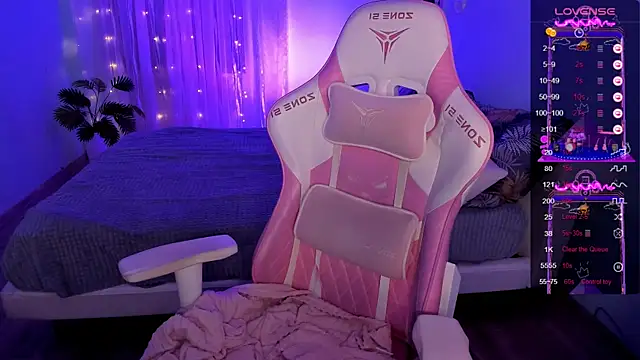 AnyaTaylor_ Live XXX-Chat