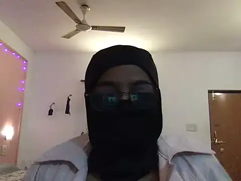 Živý XXX chat raveena_hot