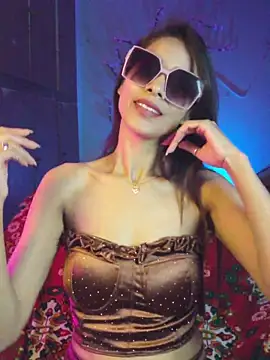 Ivy_the_goddess Adlı Modelin Canlı XXX Sohbeti