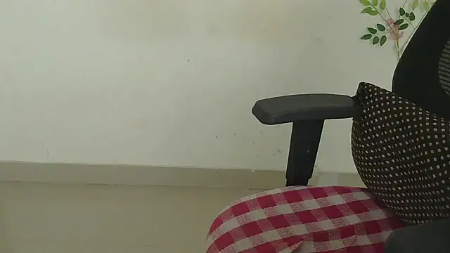 punemodel Chat XXX in diretta