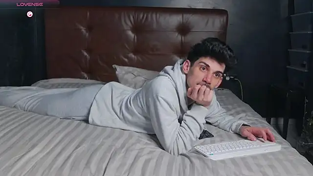 DanielCrush1's Webcam Show