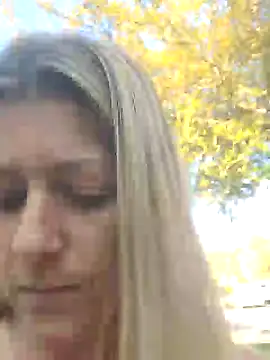 NikkiBlisss Obrolan Langsung XXX