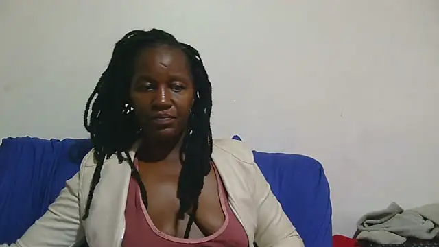 Chatroom XXX en direct de sluttylaura21