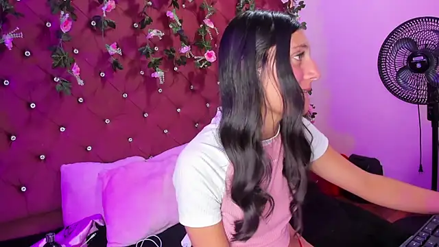 _Luna_Bennett's Live XXX Chat