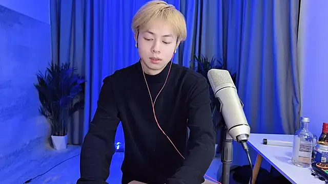 hafabva: διαδικτυακό σόου στην κάμερα