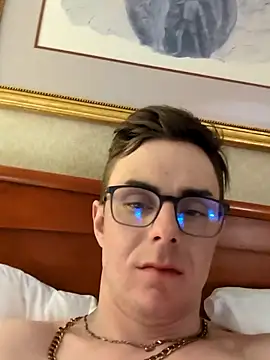 youngblondetwink webkamerás műsora