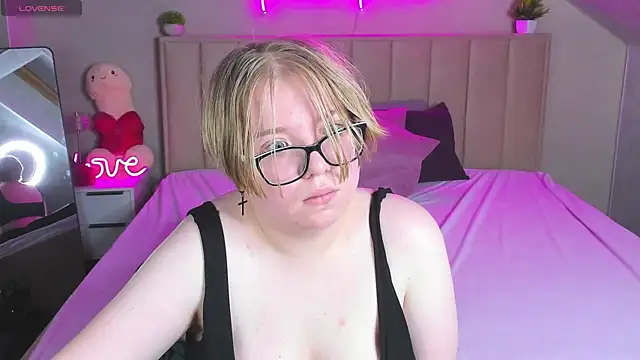 Lauraaa_Smith élő XXX-chatje