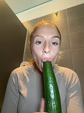 SophieVJのライブXXXチャット