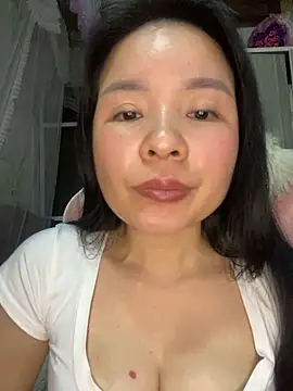 Ivy_Trix2's Live XXX Chat