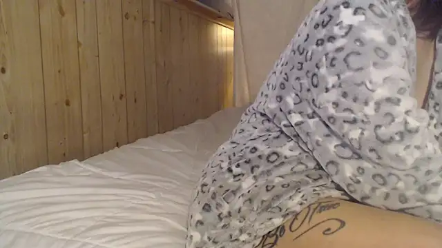 saraswirls69@xh's Live XXX Chat