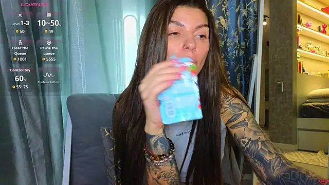 tattooedBabyy's Live XXX Chat