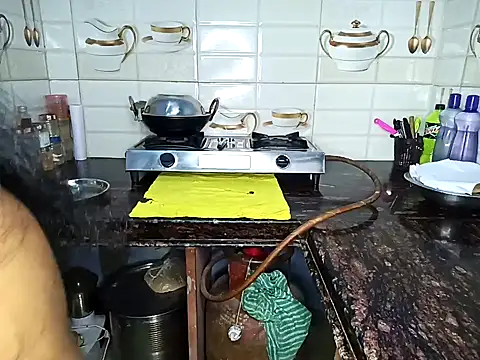 Muktha's Live XXX Chat