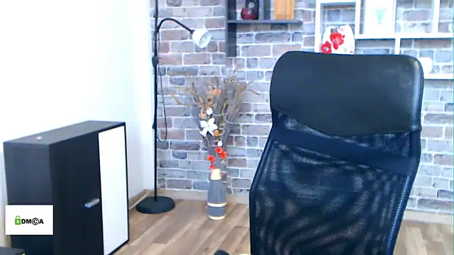 Онлайн чат XXX angel_devil_milf