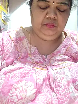 tamilthanushri Adlı Modelin Canlı XXX Sohbeti