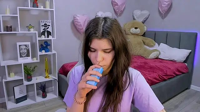 AnoraDark Webcam-Show