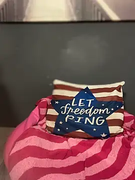 SEXaddictCANDY10: онлайн-секс-чат