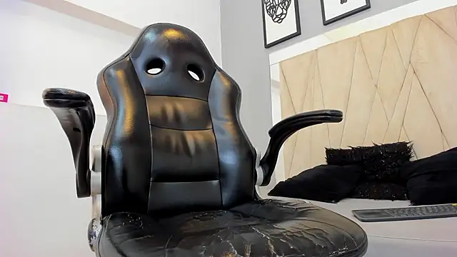 adams_bobbyのライブXXXチャット