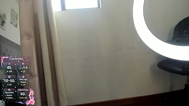 Arya_Grey Show in webcam