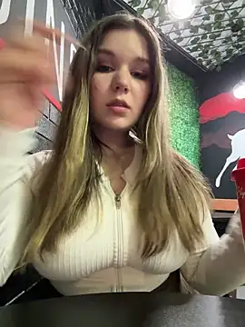 PumaShyXD 现场XXX聊天