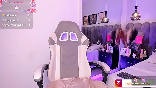 Viollet_xoxo live XXX chat