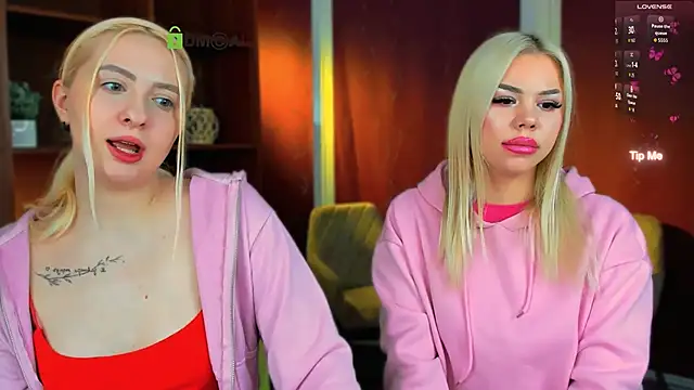 mila_glow1: διαδικτυακό σόου στην κάμερα