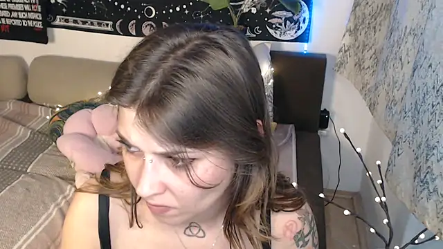 AlienforTwentyn Live XXX chat