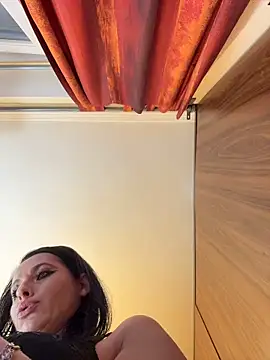 Hotmomcheckk_'s Live XXX Chat