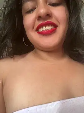 EmilyNoir1 라이브 XXX 채팅